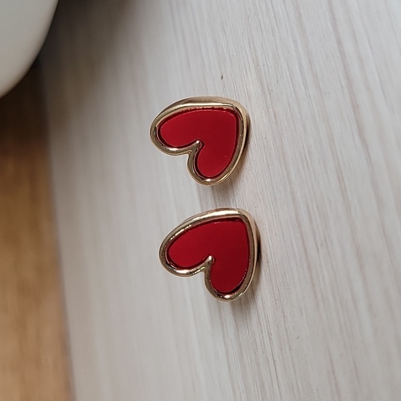 Red Heart Stud Earrings - Picture 5 of 5